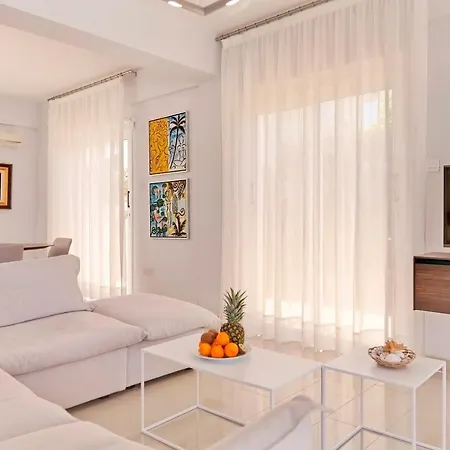 Velomar Villa Paralimni