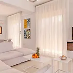 Velomar Villa Paralimni