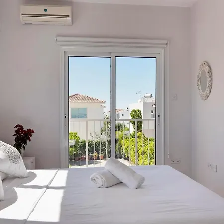 Velomar Paralimni