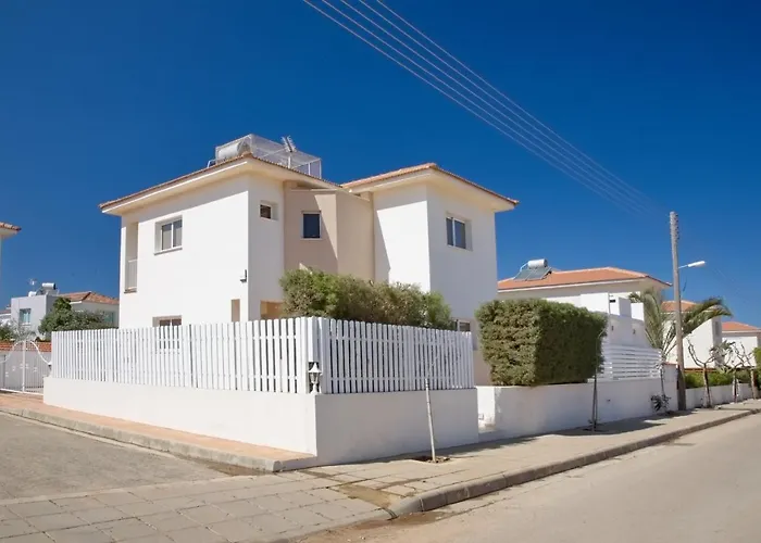 Vila Velomar Paralimni